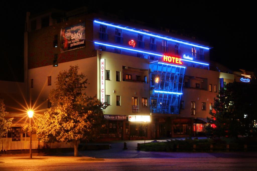 City Hotel Nitra With Free Parking Екстериор снимка