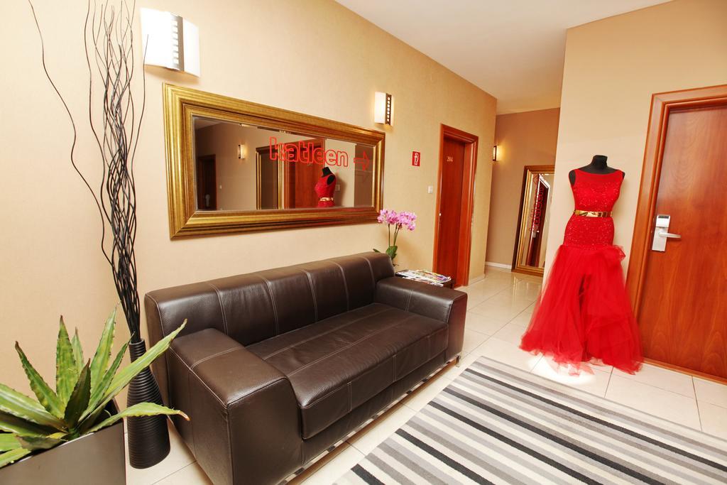City Hotel Nitra With Free Parking Екстериор снимка